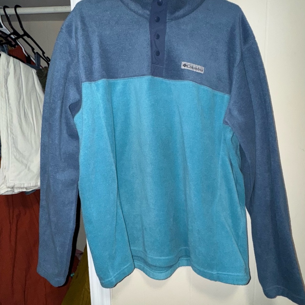 Columbia Teal and Dusty Blue Fleece Pullover